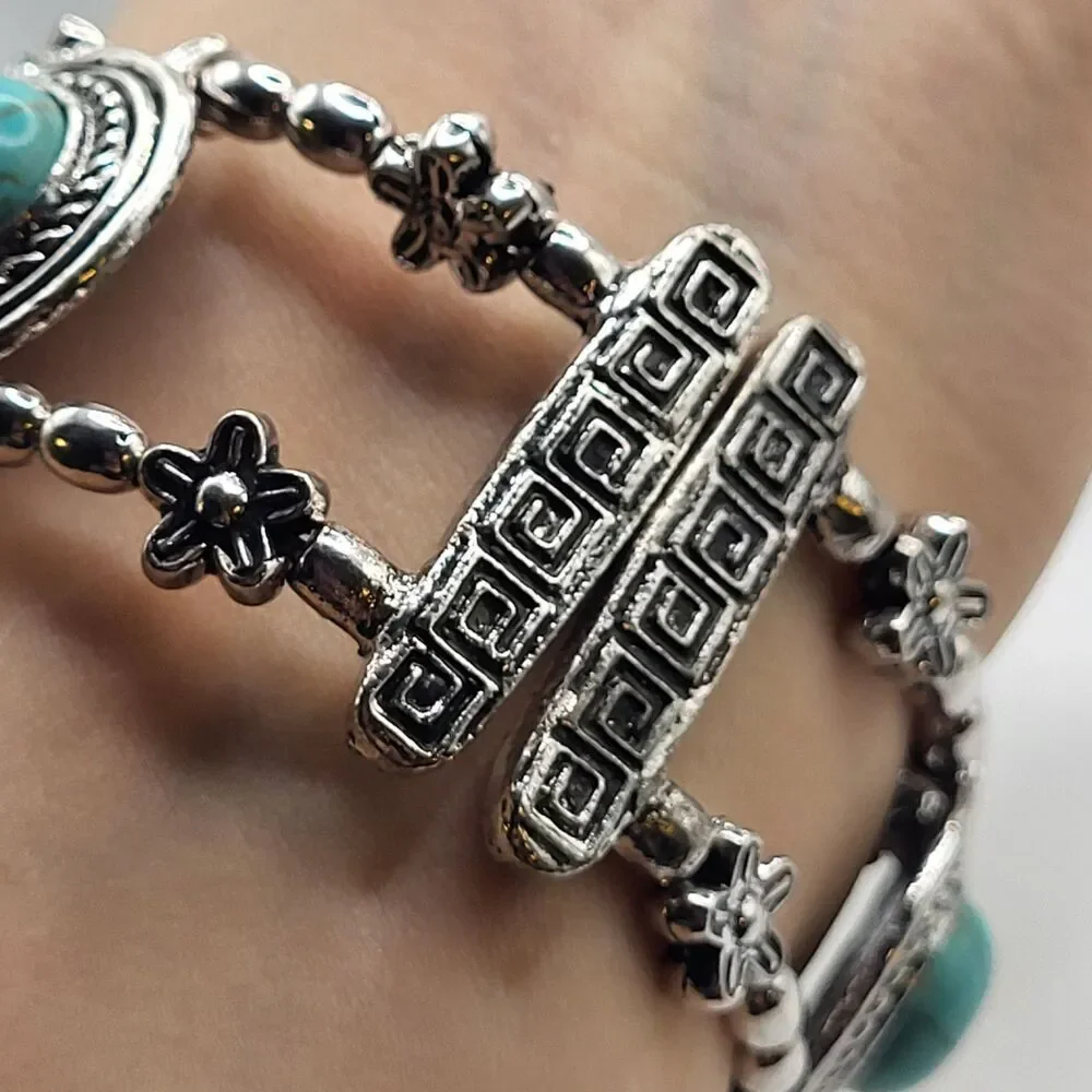 Vintage Southwestern Bohemian Turquoise Acrylic Silver Chunky Bangle Bracelet 8